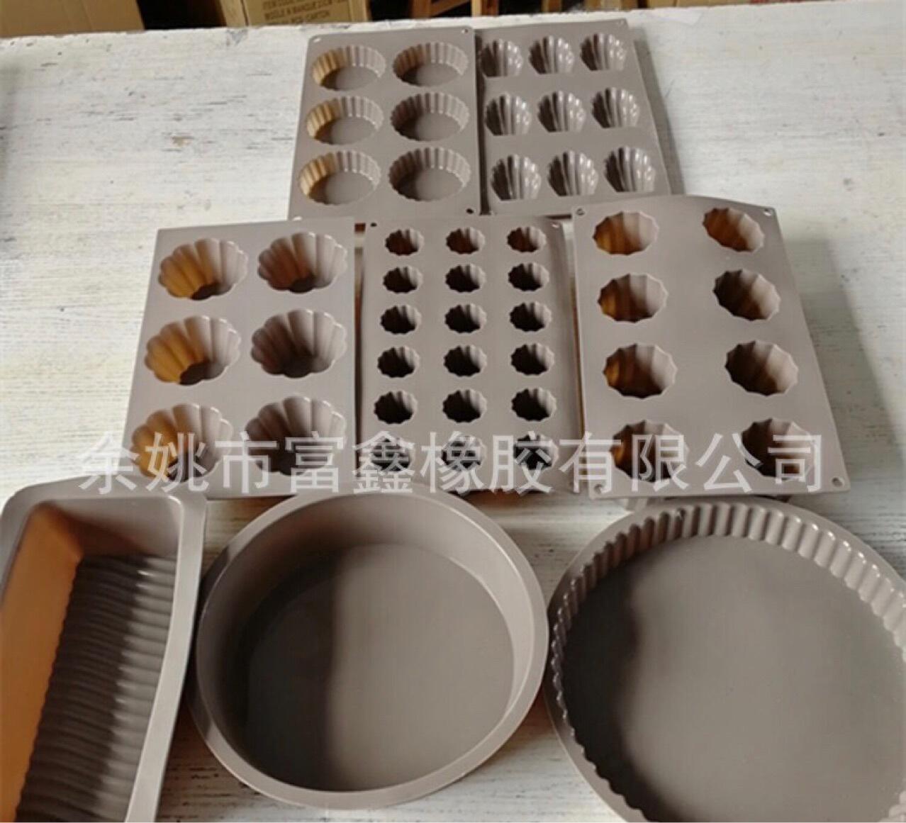 Eco-Friendly Silicone Cake Mold with 8 Disposable Mousse Circular Molds Leaves Shape for Baking and Icing manufacture