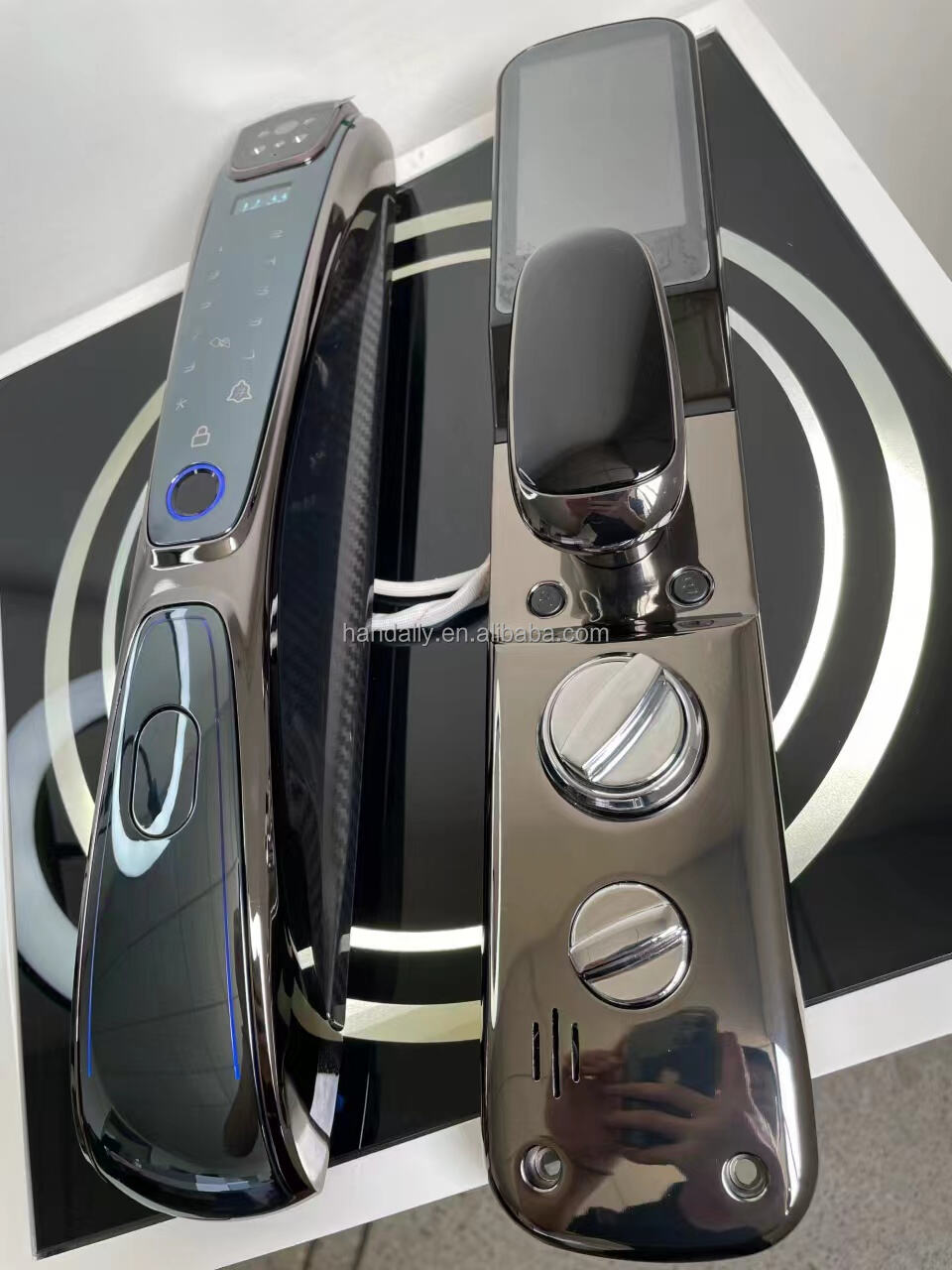 premium quality golden color smart lock tuya face recognition fingerprint smart door lock with camera for home d28-3