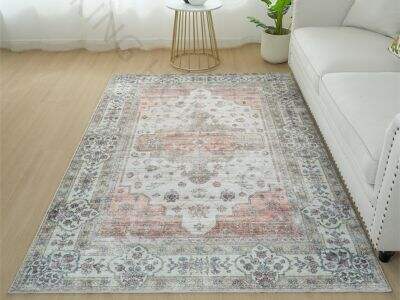 북극곰 카펫이 맞춤형 크기 및 형태 제작을 지원하는 방식