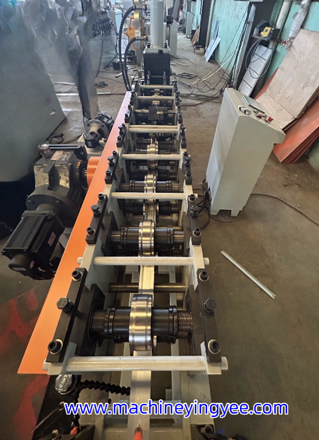 Electrical guide rail roll forming machine matched with electrical junction box supplier