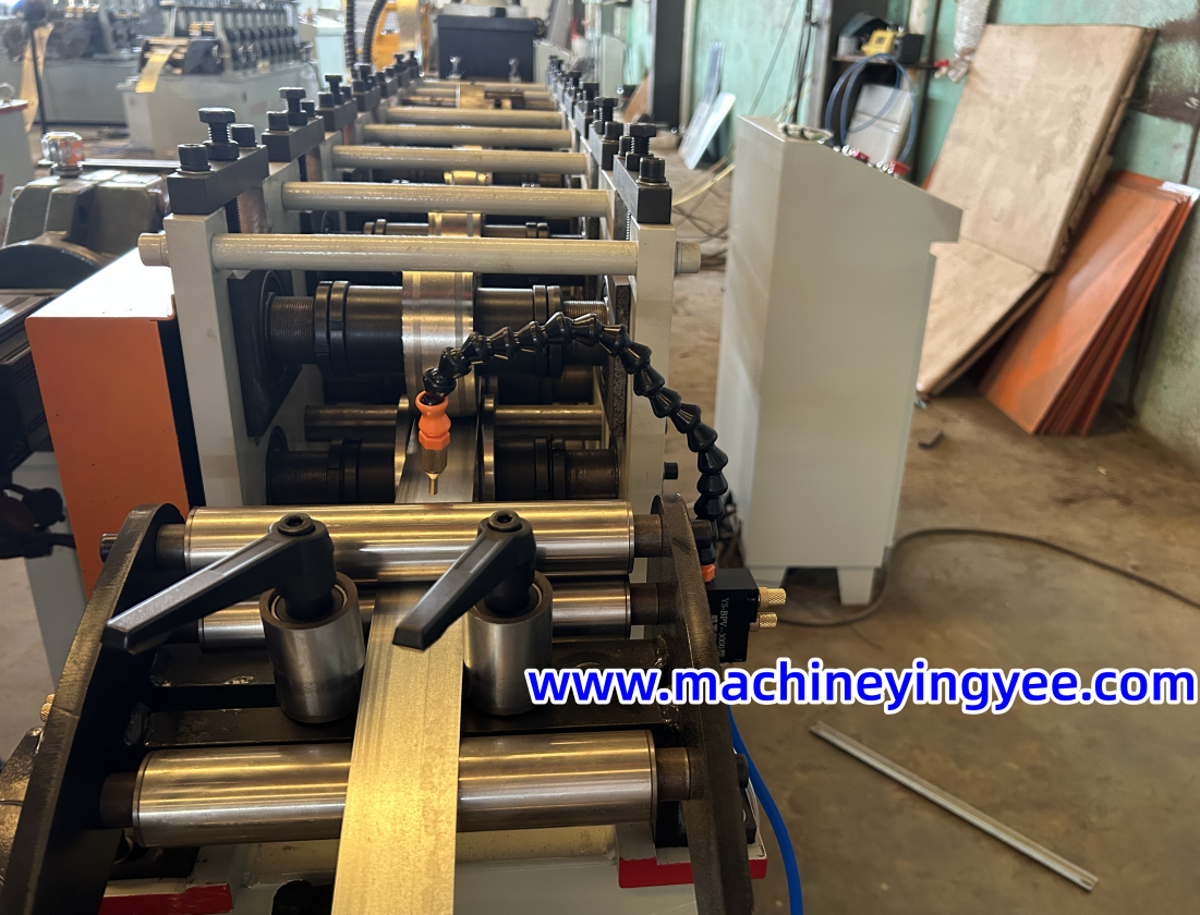 Electrical guide rail roll forming machine matched with electrical junction box factory