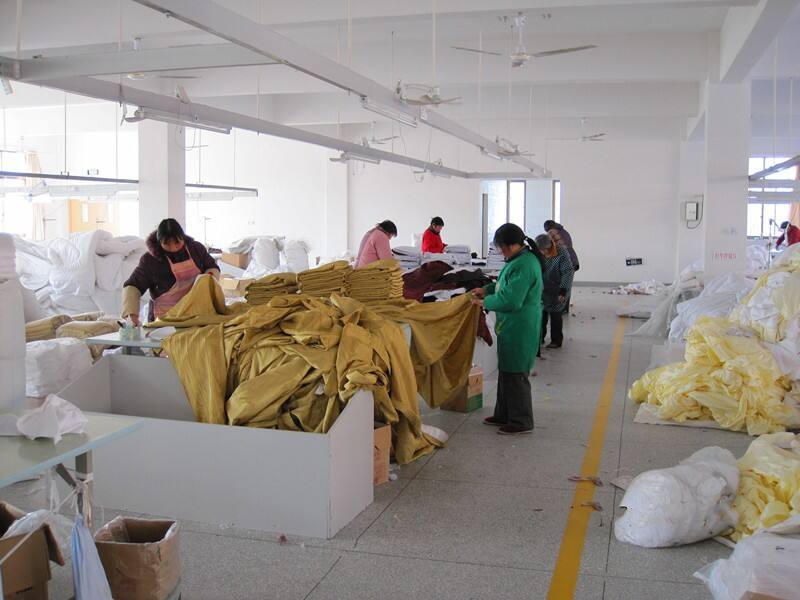 One time use hotel hospital traveling disposable bed sheet sets one time mattress factory