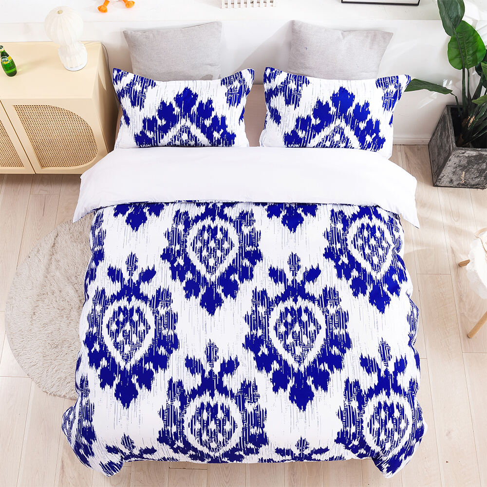 Cheap 3D design print custom bedding set anti wrinkle bedsheets blue and white quilt cover manufacture