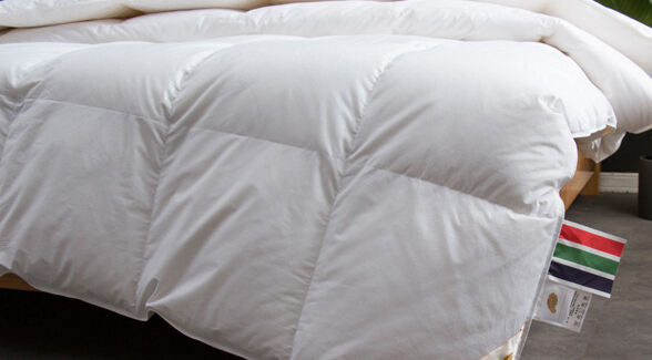 Thick Hot Selling White Duck Goose Down Hotel Comforter Quilt supplier