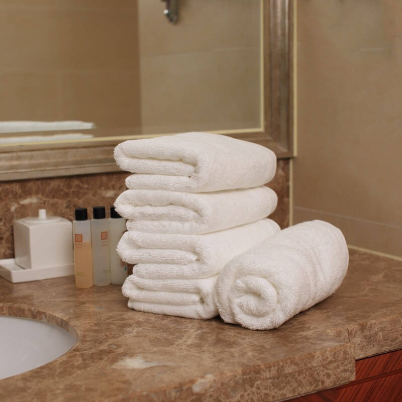 Personalized Thick Soft100% Cotton Hotel face Towel supplier