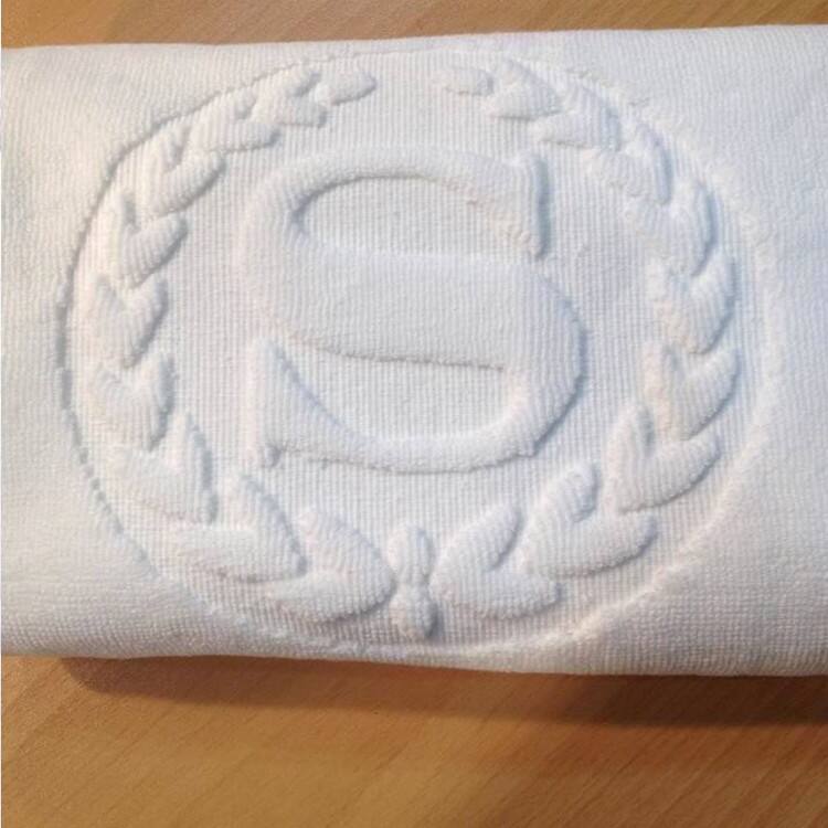 5 Star Hotel Supplies 100% cotton 16s 70*140cm white soft Bath Towel manufacture