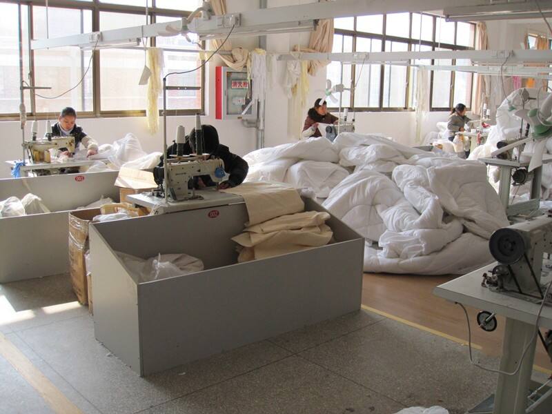 One time use hotel hospital traveling disposable bed sheet sets one time mattress supplier