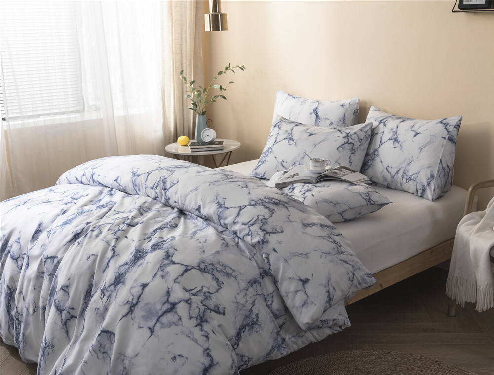 Hot sale polyester luxury bedding set bedsheet supplier