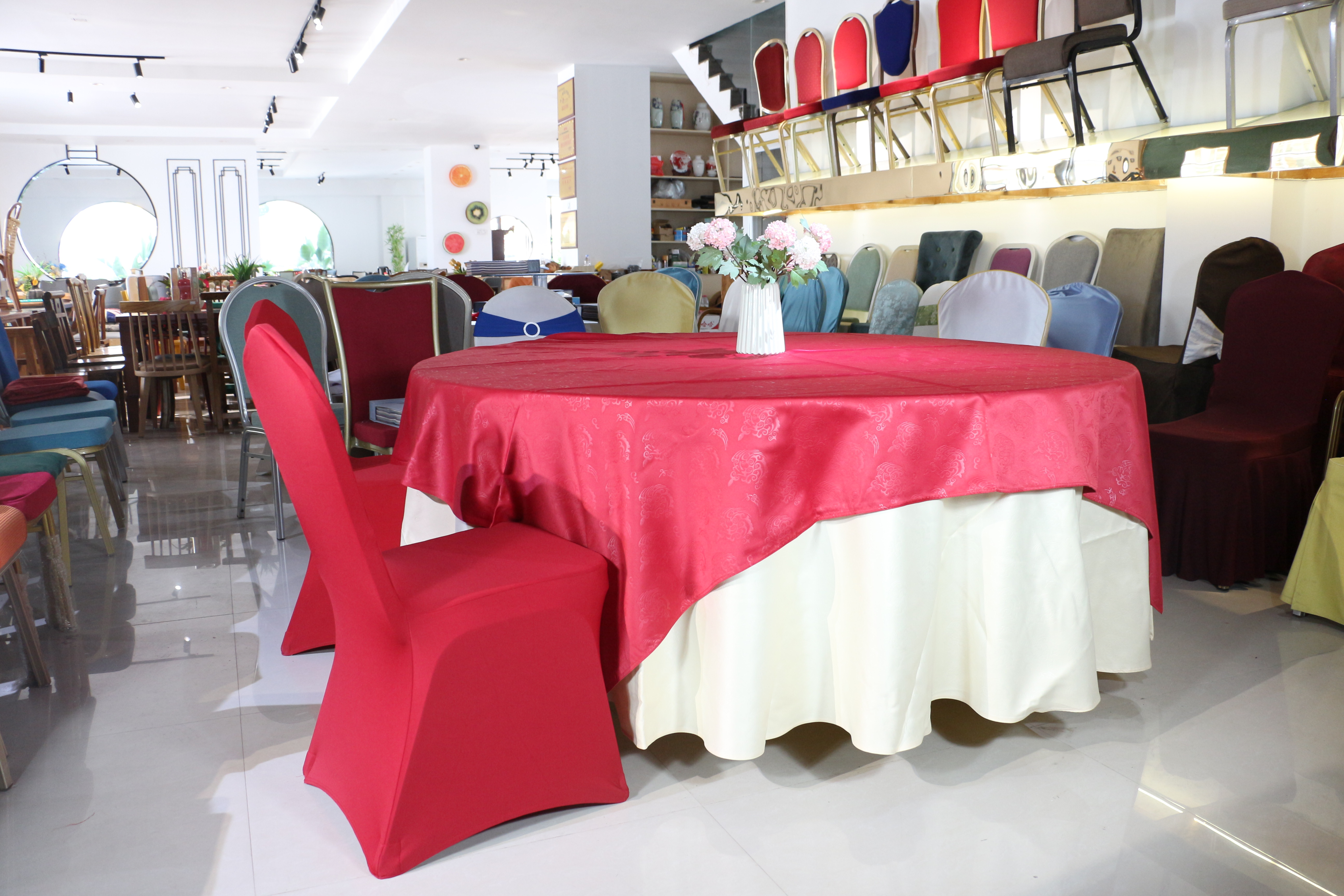 Big discount Luxury spandex wedding round tablecloth hotel restaurant party table cover satin embossing factory