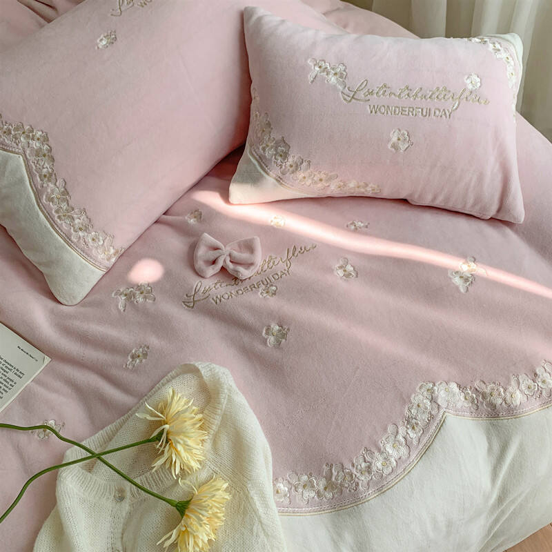 High quality 100% Cotton Pink Bed Sheets Quilt Comforter Set Pillow case Luxury Home Bedding Set supplier