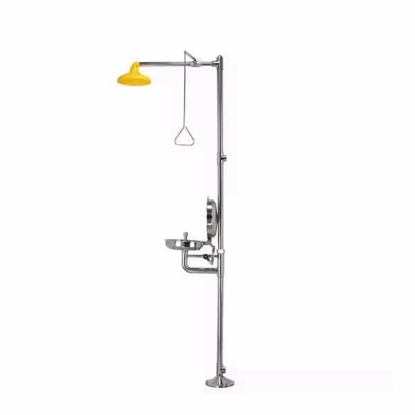 Setting Up an Eyewash Station in Your Lab