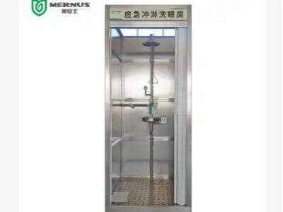 How Safety Showers with Eye Wash Provide Immediate Relief in Chemical Accidents