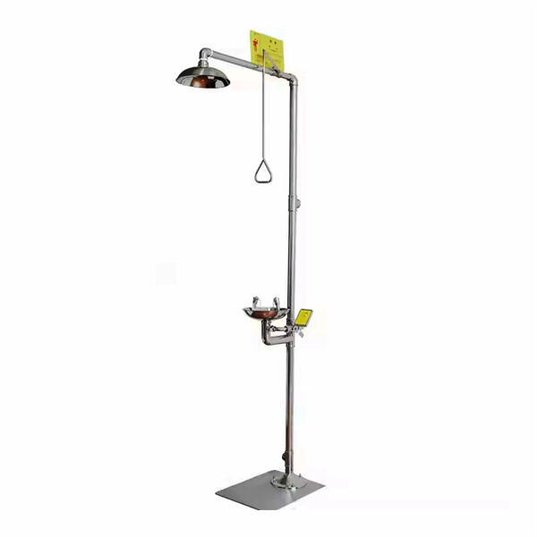 Comment utiliser correctement le lavage oculaire au robinet