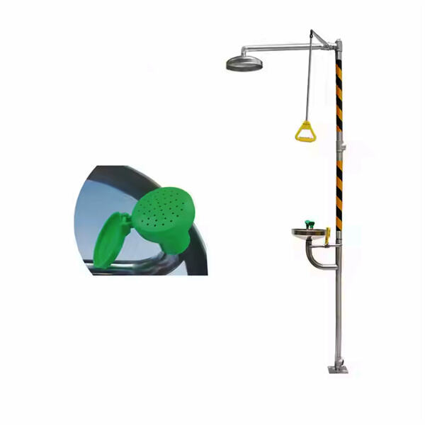 Pamper your eyes with our gentle eye cleaning station
