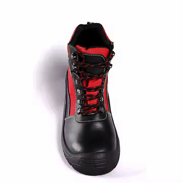 Stay safe on the job with our range of electric shock-resistant footwear.