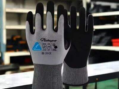 The Impact of Material Density on Selecting Cut Proof Gloves