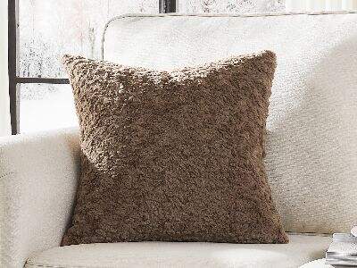 How to differentiate your brand with a custom embroidered Cushion&pillow