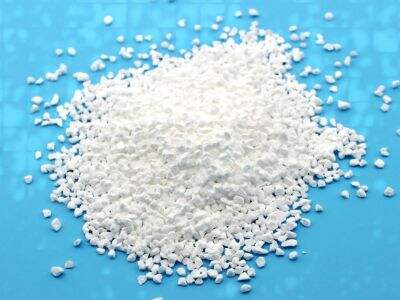 Sodium Dichloroisocyanurate(SDIC): 빠르게 녹는 염소 과립으로 효과적인 물 소독