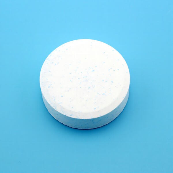 Ensure your pool stays safe and clean with slow-dissolving 200g chlorine tablets.