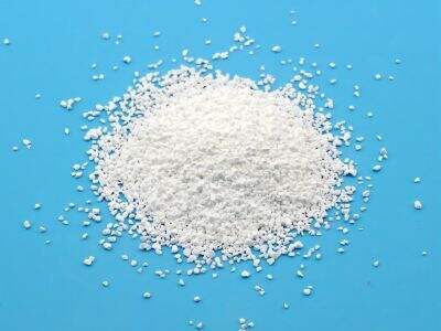 تحلل حبيبات الكلور بسرعة وتعمل فورًا في أي نظام مائي