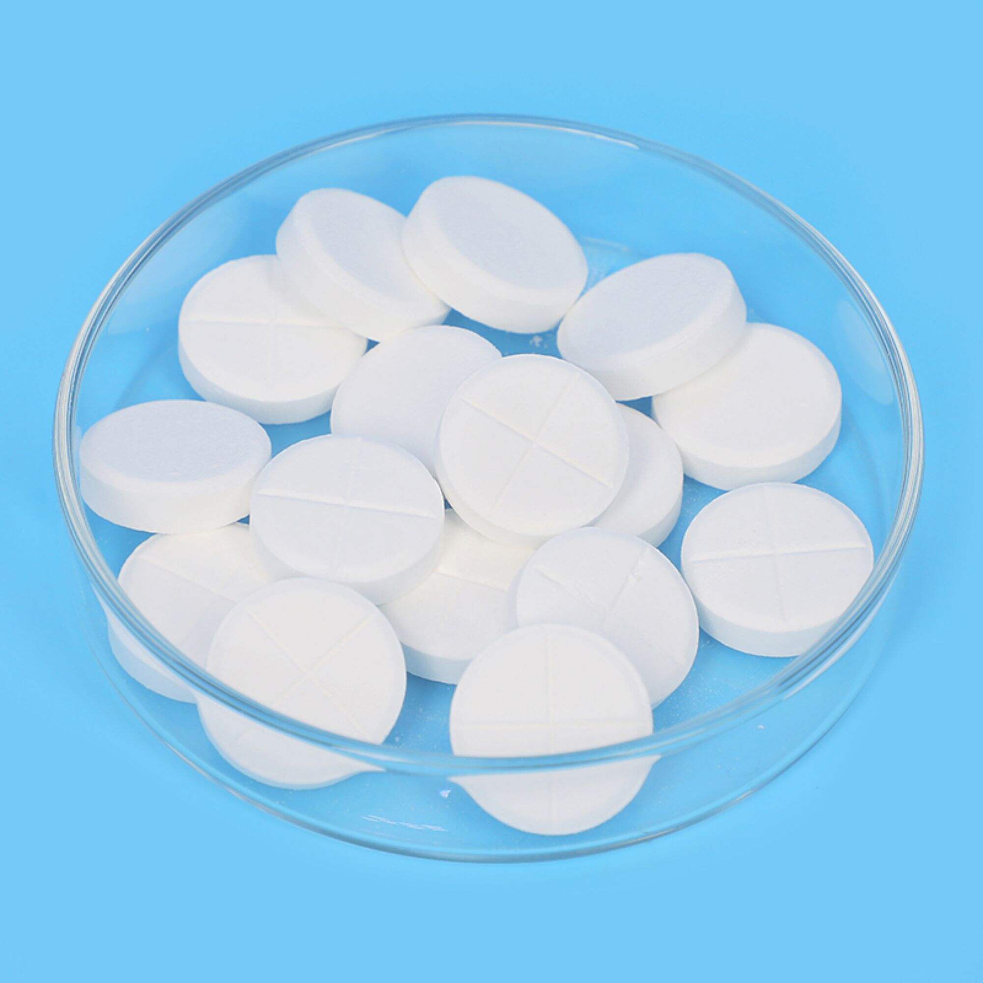 Šumeće tablete klora u bazenu SDIC Natrijev dikloroizocijanurat (SDIC)
