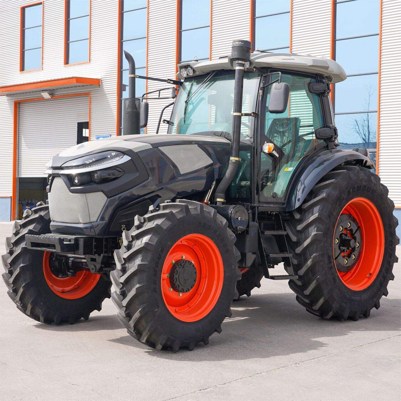 Găsirea celui mai bun tractor compact pentru nevoile tale