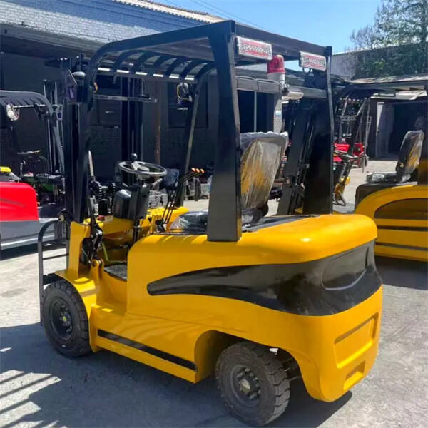 Maximize Productivity with the Ease of an Electric Stacker Truck