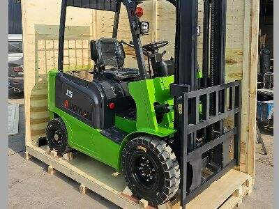 Essential Machinery for Engineering Pavement Projects