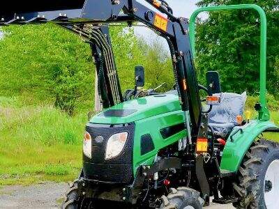 Top Benefits of Commercial-Grade Lawn Tractors for Large Areas