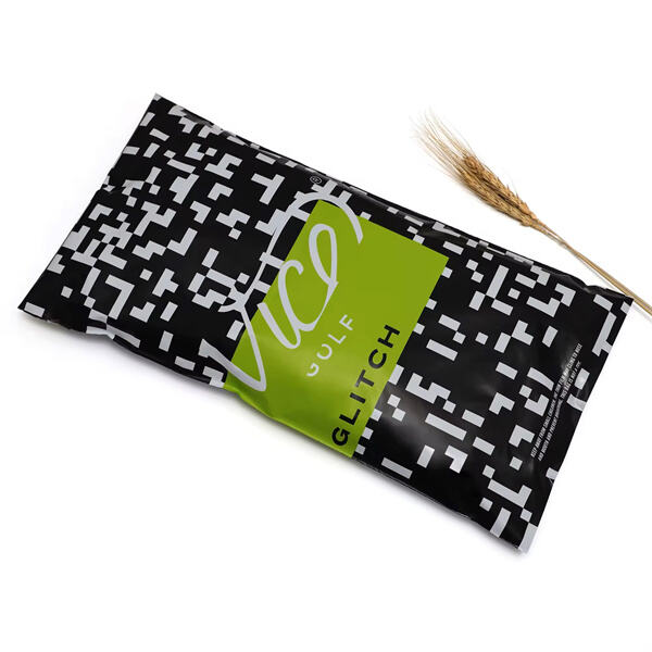 Poly Bag Mailers vs. Standard Envelopes
