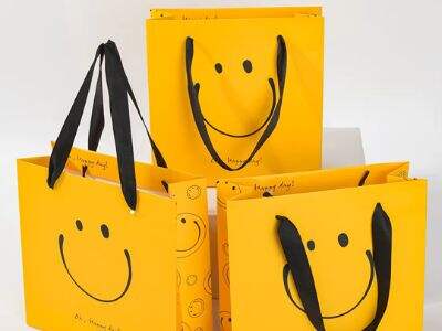 Custom-Printed Poly Mailers for Brand Visibility
