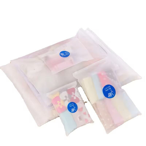 Conveniently Store and Transport Your Clothing, Bedding, and Linens with a Spacious Storage Bag