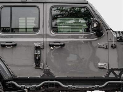 비디오 설치 지원으로 볼트온 M-ONE 키트를 처음 사용하는 사용자의 자신감을 높입니다