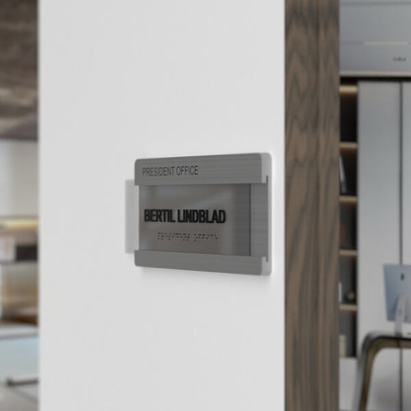 Keep Your Office Busy with Interchangeable Door Signs