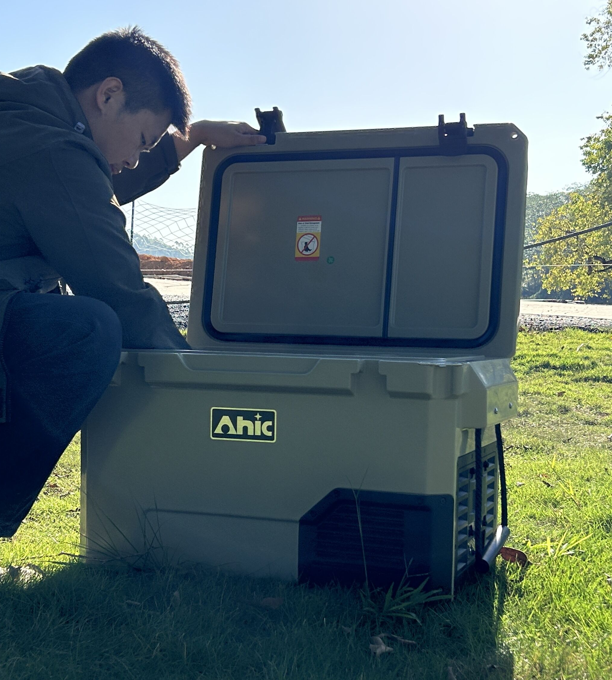 Keep it Cool: Introducing the Portable Car Fridge for On-the-Go Refreshments!