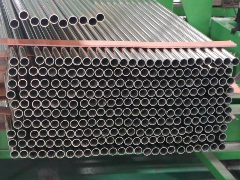 Stainless steel welded pipe