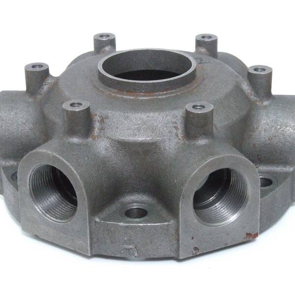 Erforschung der verschiedenen Techniken des Metallgießens