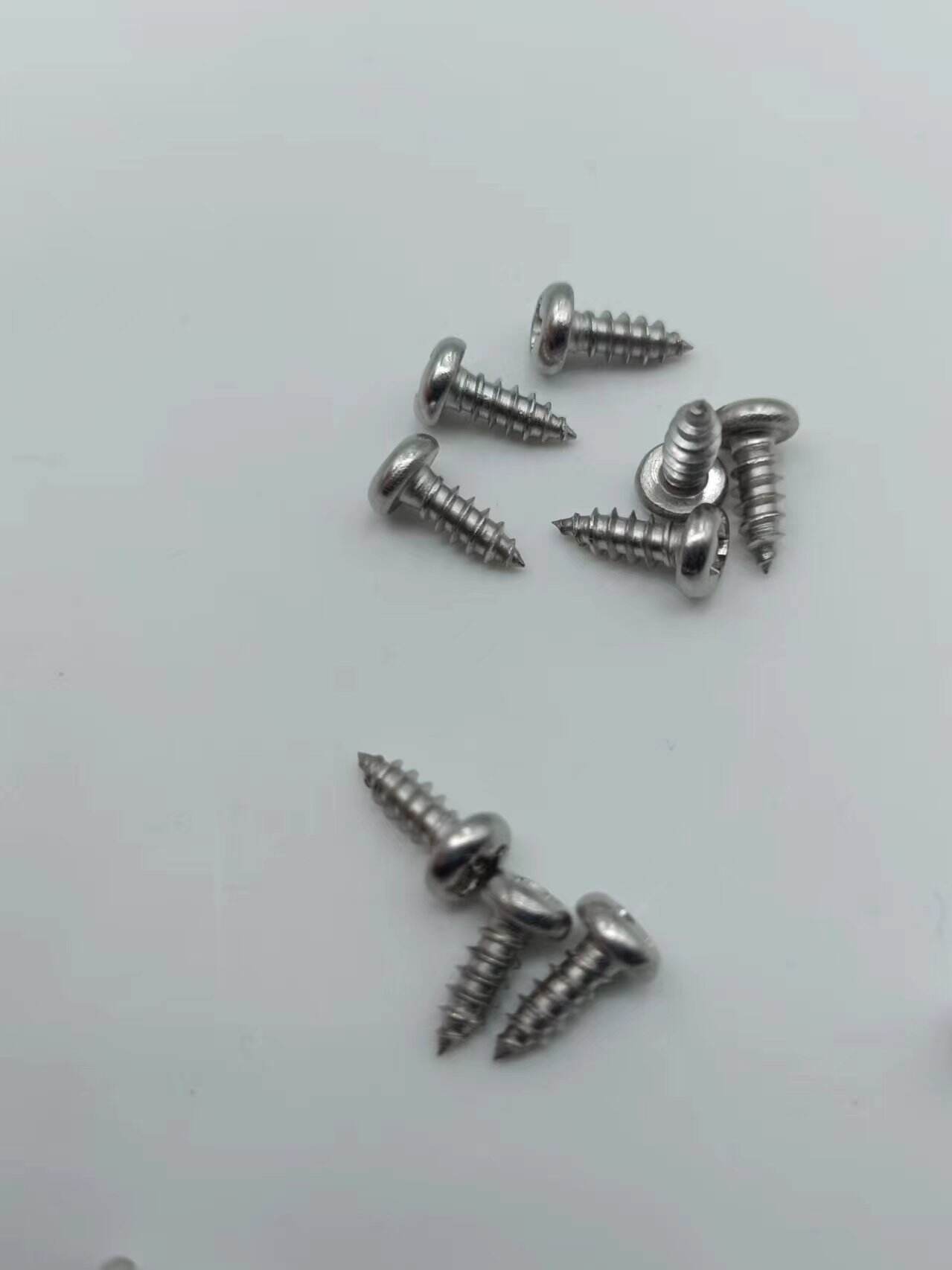 M3X8 Stainless Steel ISO Standard Metric Self-Tapping Screws Pan Head Cross Groove round Head Furniture Installation Accessories details