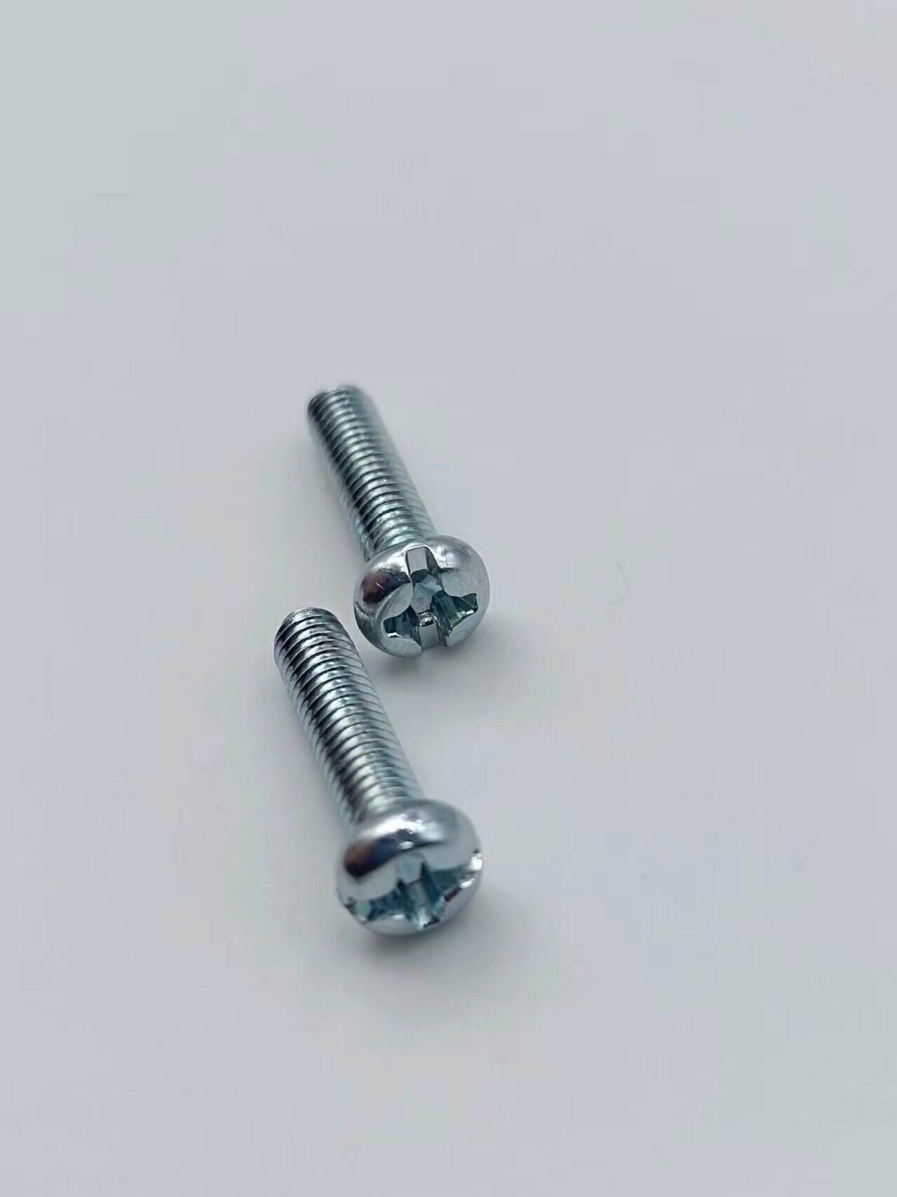 Manufacture Eleven Slot Pan Head iron plated Screw ISO Standard Iron Plated with Blue and White Zinc supplier