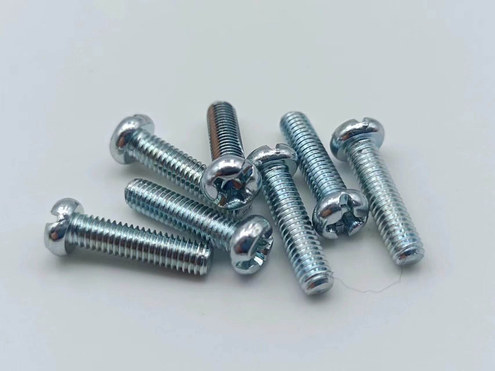 Manufacture Eleven Slot Pan Head iron plated Screw ISO Standard Iron Plated with Blue and White Zinc supplier