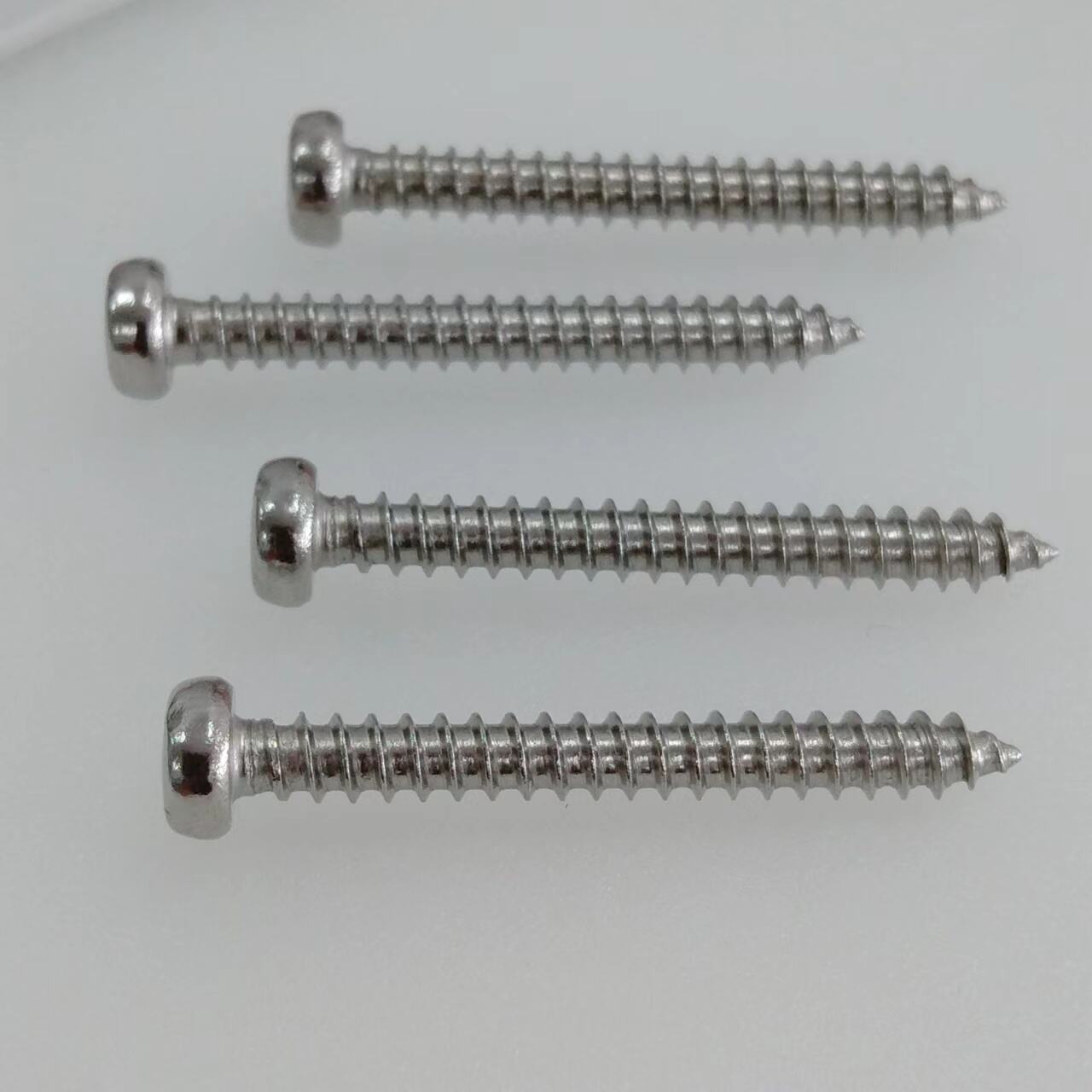 China Wholesale pan  Head Phillips ground fasteners Self Drilling Screw  3.5mm stainless steel self tapping screws manufacture