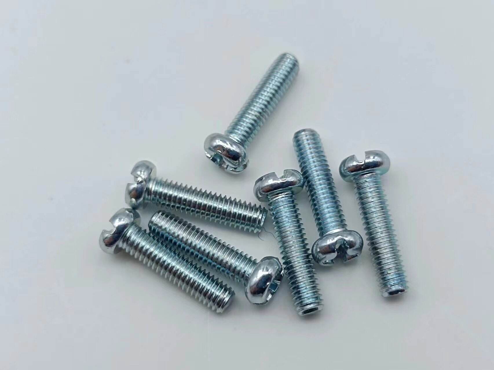 Manufacture Eleven Slot Pan Head iron plated Screw ISO Standard Iron Plated with Blue and White Zinc details