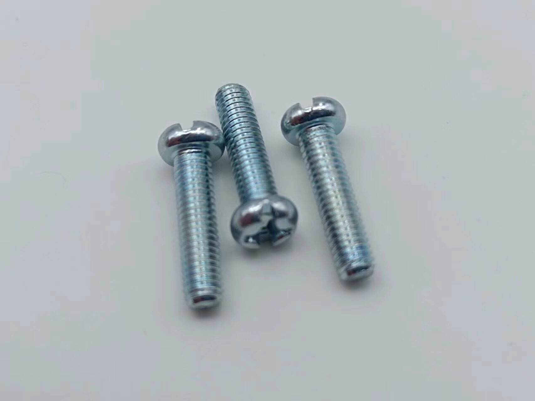 Manufacture Eleven Slot Pan Head iron plated Screw ISO Standard Iron Plated with Blue and White Zinc supplier