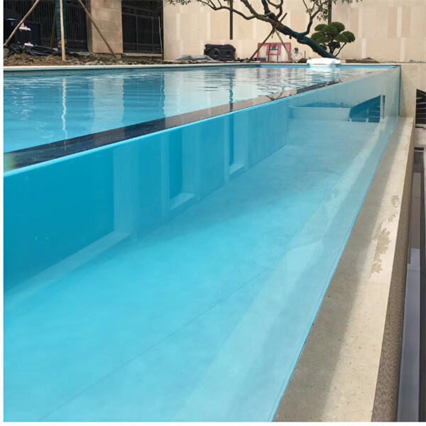Safety and durability: Benefits of acrylic over glass