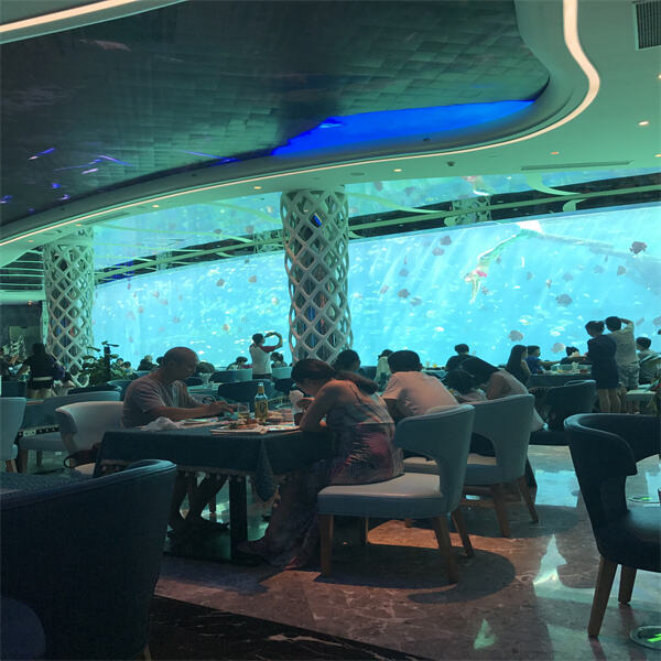 معجزات الهندسة وممارسات مستدامة في إنشاء مطعم حوض سمك
