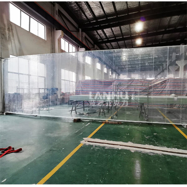 إنشاء موطن طبيعي في حوض سمك كبير لأسماك سعيدة وصحية