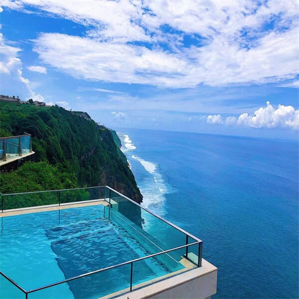 Spend Your Summer Nights Gazing at the Stars with an Acrylic Infinity Pool