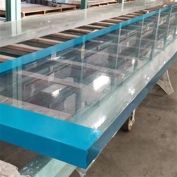 Stunning aesthetics with clear acrylic panels - The perfect lighting choice