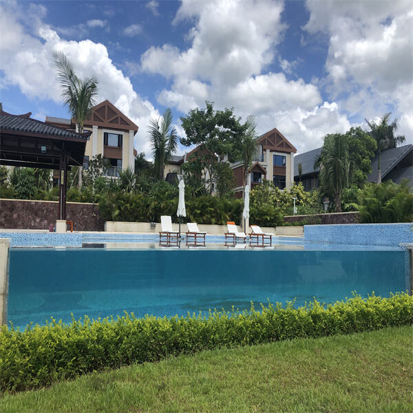 The maintenance benefits of an acrylic pool wall