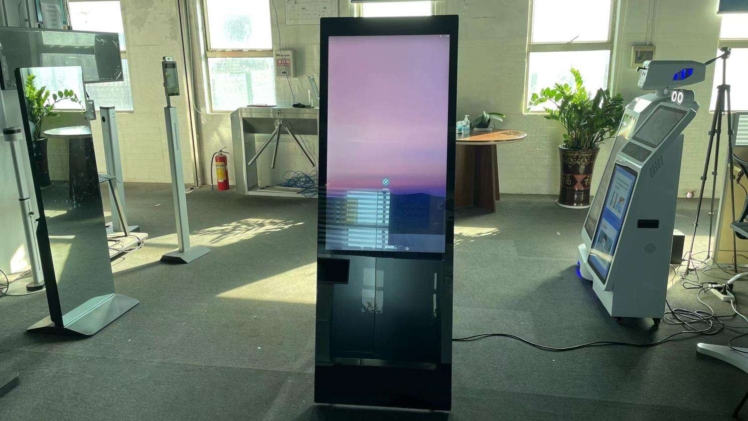2024 New Floor Stand lcd advertising display waterproof outdoor digital signage kiosk  outdoor advertising screen manufacture